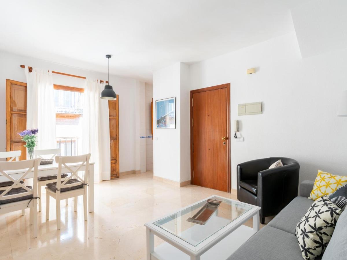 Vr Excelente Ubicacion Luminoso Apt Para Parejas Sevilla Eksteriør bilde